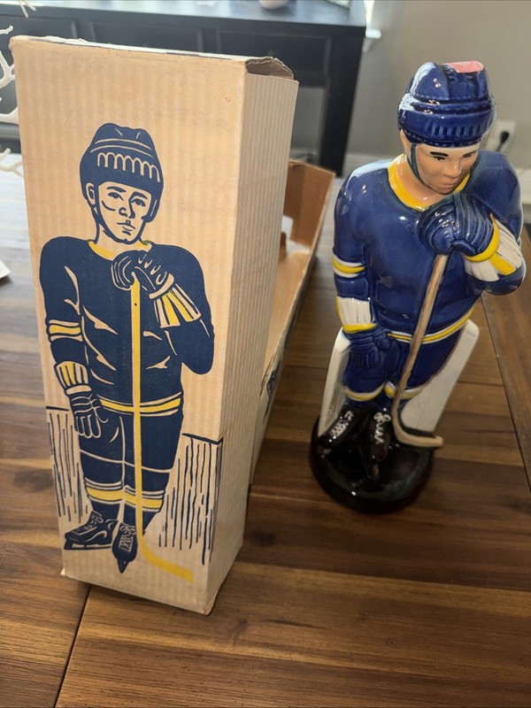 MINT! 1971 St.Louis Blues Paul Lux 14 1/2" Decanter Kentucky Whiskey Vintage Old
