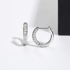 1 CTW Round Cut VVS1 Moissanite Huggie Hoop Earrings In 14K White Gold Plated