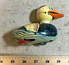 Vintage Made in Japan Tin Litho Friction Duck Toy - Works  C 