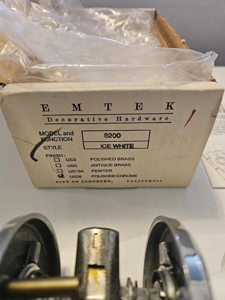 Juego de perillas de privacidad de porcelana blanca hielo Emtek 8200 US26 cromo pulido Foto 3 de 4