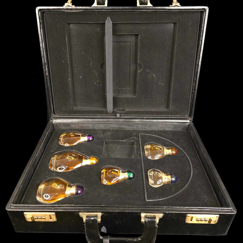 Estuche de vendedor de perfumes Tiffany & Co. Trueste con contenido Foto 3 de 4