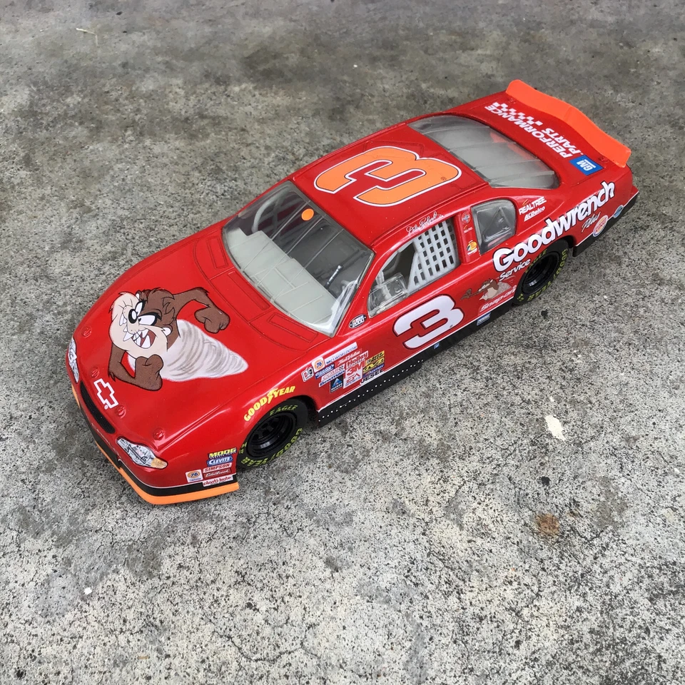 Taz Dale Earnhardt Sr Escala 1/24 Hasbro Winners Circles 2000 Monte Carlo Foto 2 de 4