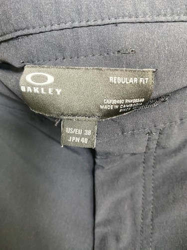Oakley Herren Schwarz Golfshorts Größe 38 Chino Performance Neutral Outdoor 10" - Bild 10 von 16