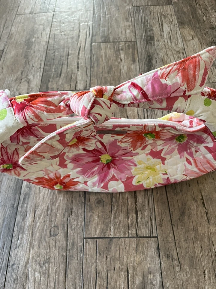 Isabella’s Journey Quilted Tote Purse.  Great Condition. - Image 3 of 4