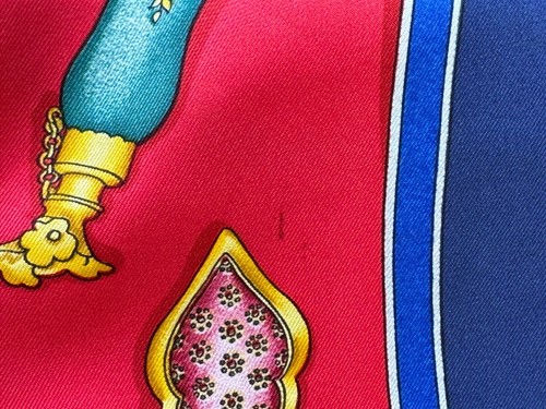 Hermes 36" Qu'importe le Flacon Silk Scarf Designed By Catherine Baschet in 1988 - Picture 15 of 20
