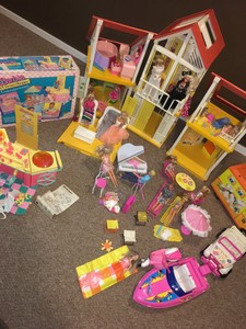 a frame barbie dream house