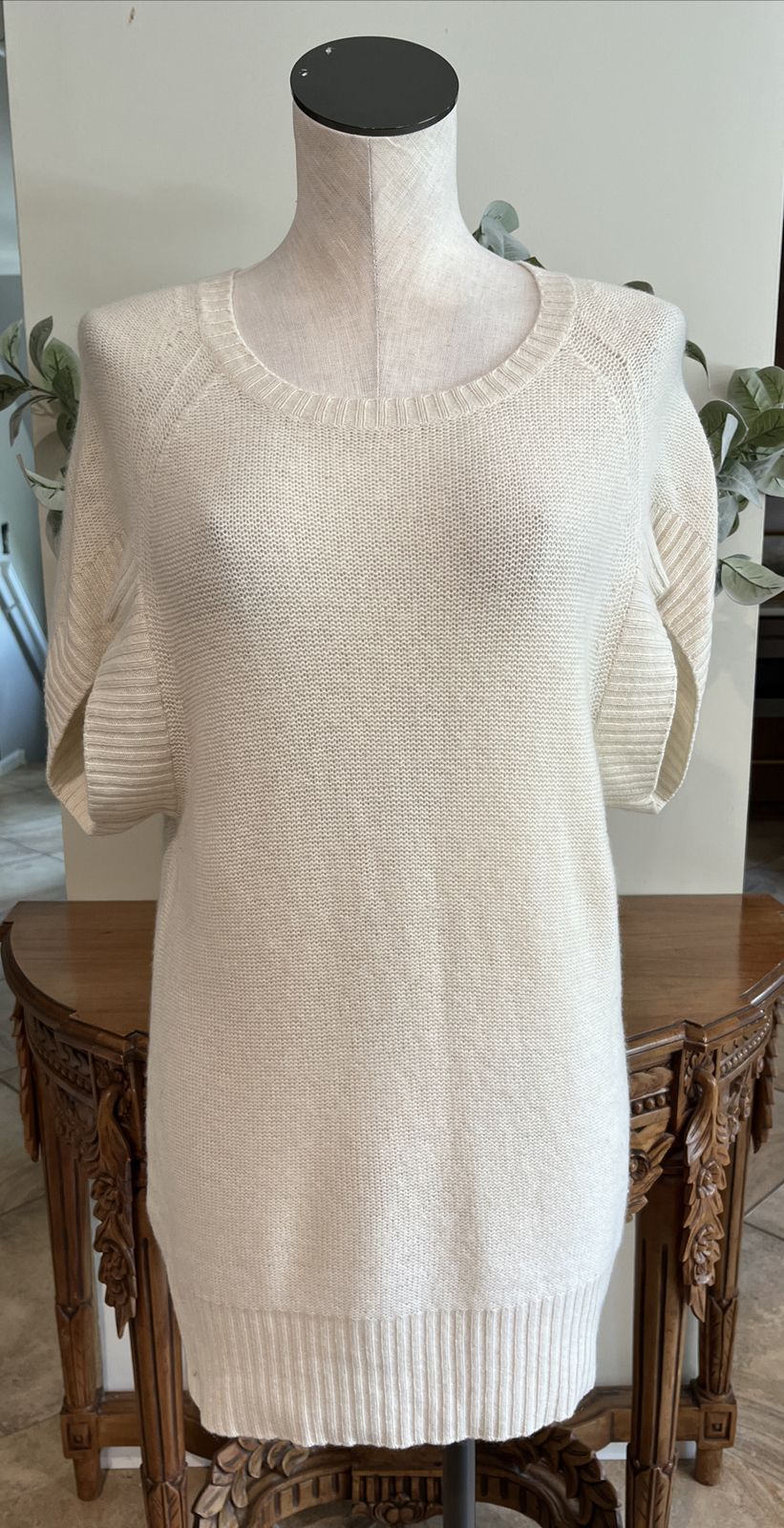 velvet women’s small ivory cashmere short sleeve … - image 1