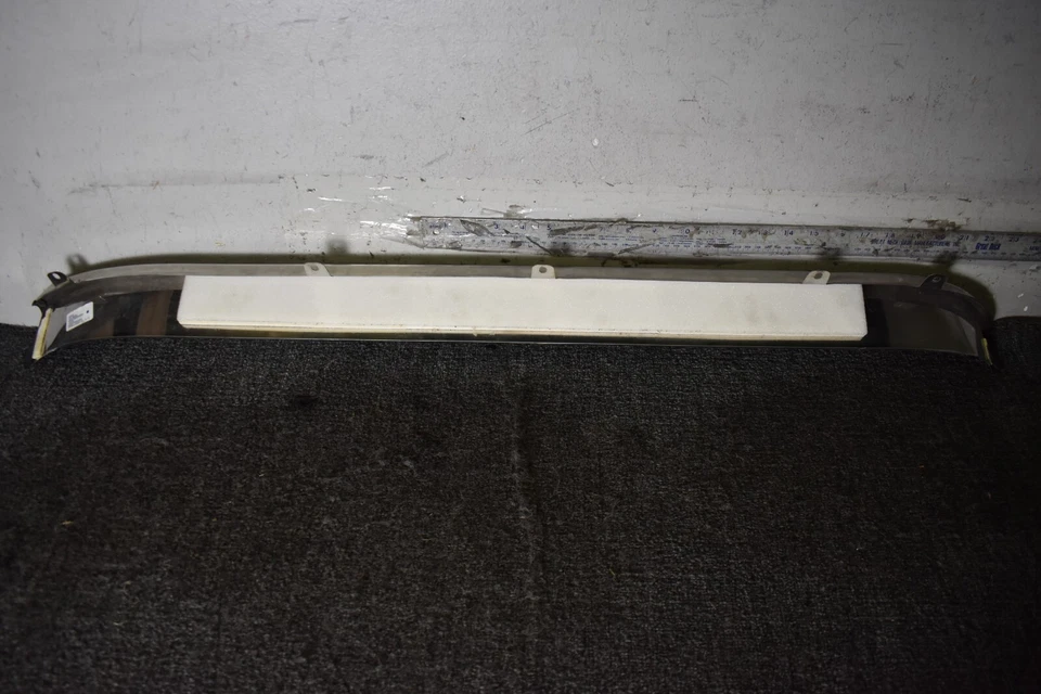 2012-15 Bentley Continental GTC V8S right Scuff step trim kick plate 3W8853538AN - Image 4 of 4