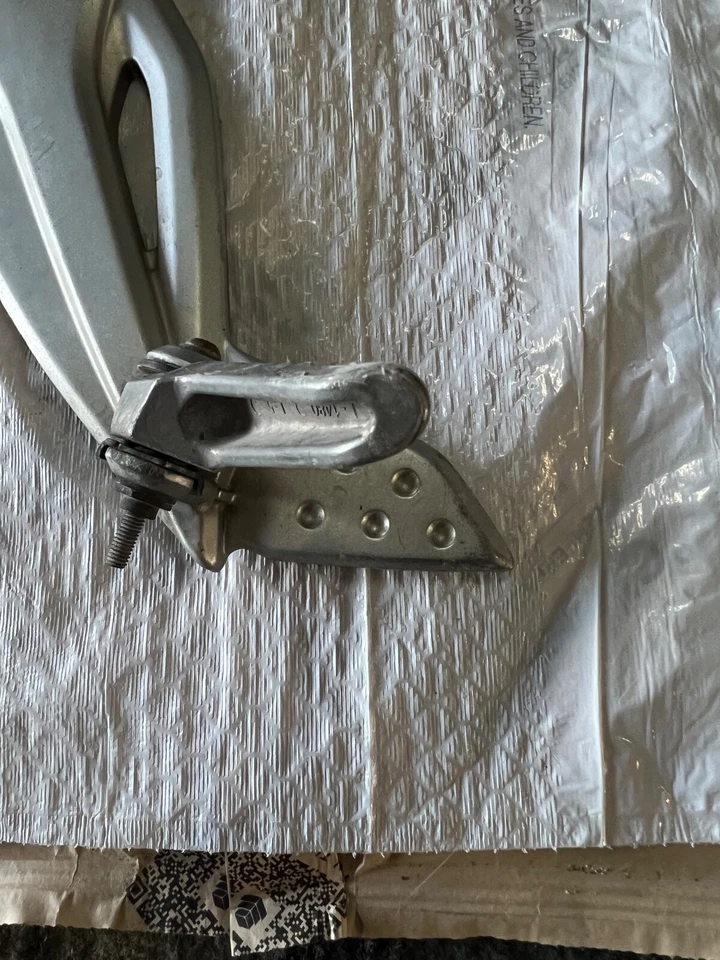 Kawasaki Ninja 650r 2007 estriba izquierda Foto 3 de 4