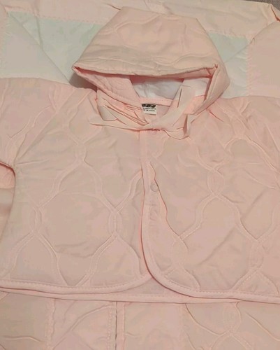 De colección Sears Nuevo en Paquete Bebé Bunting Set Rosa Forrado Acolchado Saco Con Capucha Abrigo NUEVO - Imagen 8 de 11