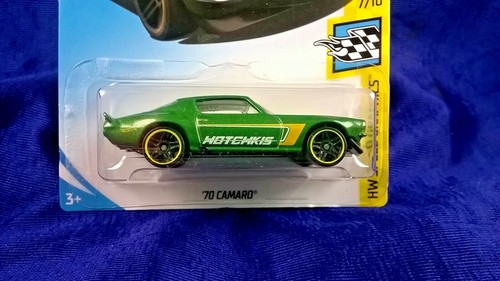 Hot Wheels '70 Camaro Green Race Car HW Speed Graphics #7/10 Die-Cast 1:64 Scale - Picture 2 of 2