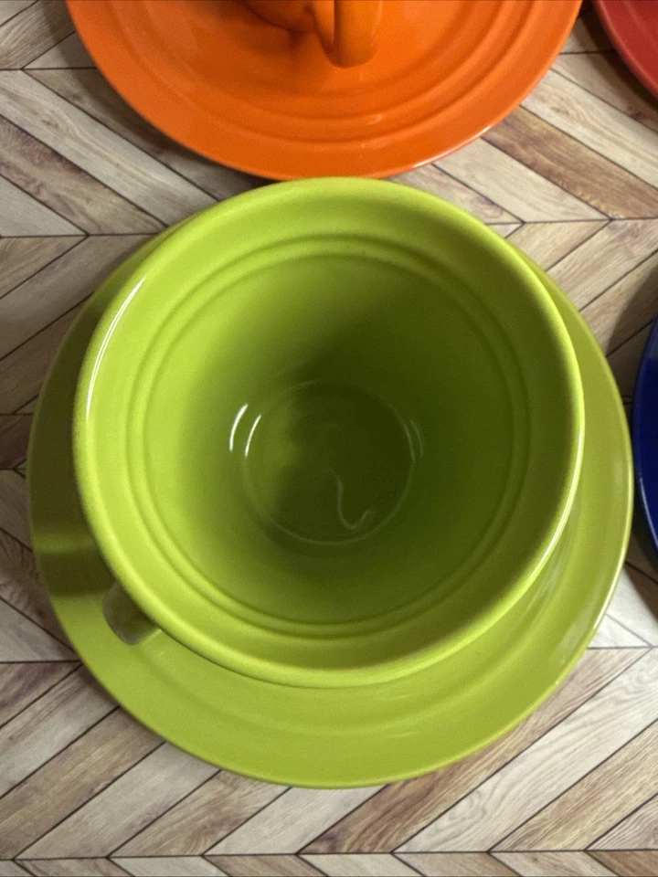 Juego de 4 tazas de café y platos a juego Rachael Ray Double Ridge multicolores Foto 3 de 4