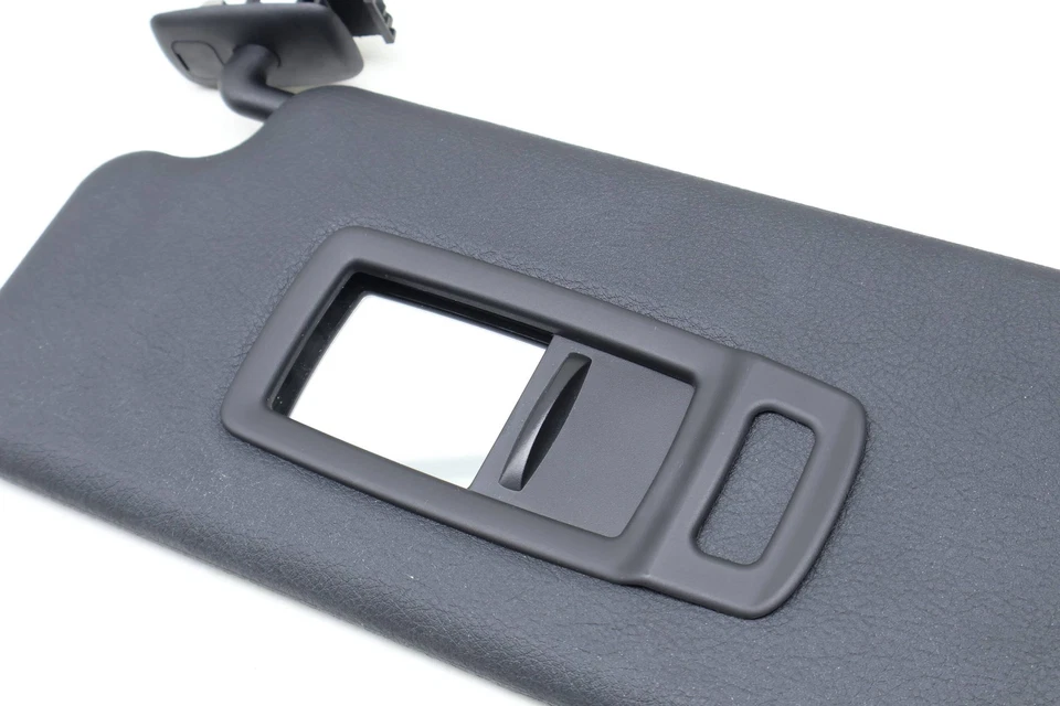 2020-2023 BMW M235I XDRIVE GRAN COUPE 2,0 л - левый солнцезащитный козырек / зеркало 8096781 - Изображение 2 из 4