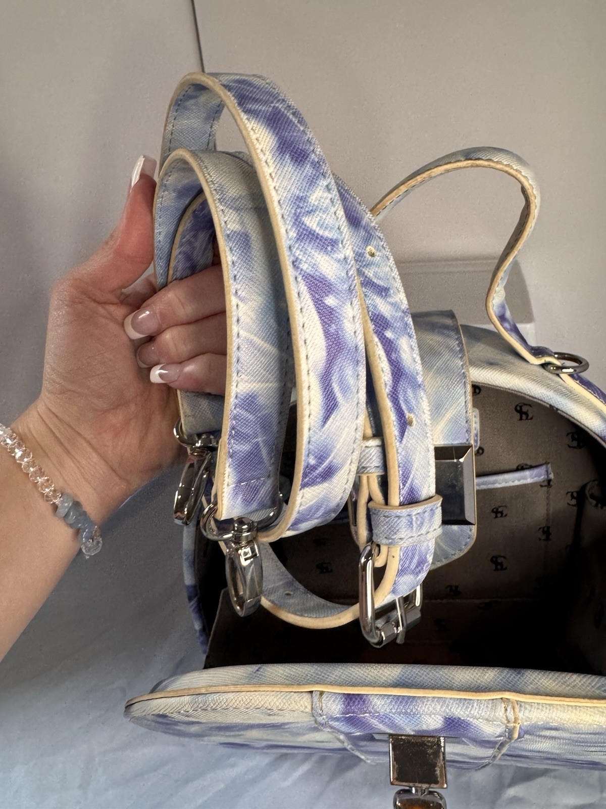 Disney’s Cinderella Snob Essentials Crossbody Bag… - image 9