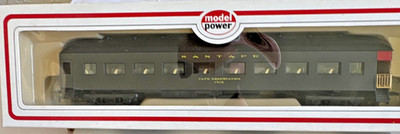 Model Power HO Santa Fe Cafe Observation Passenger Car #1514 Two-Rail Analog