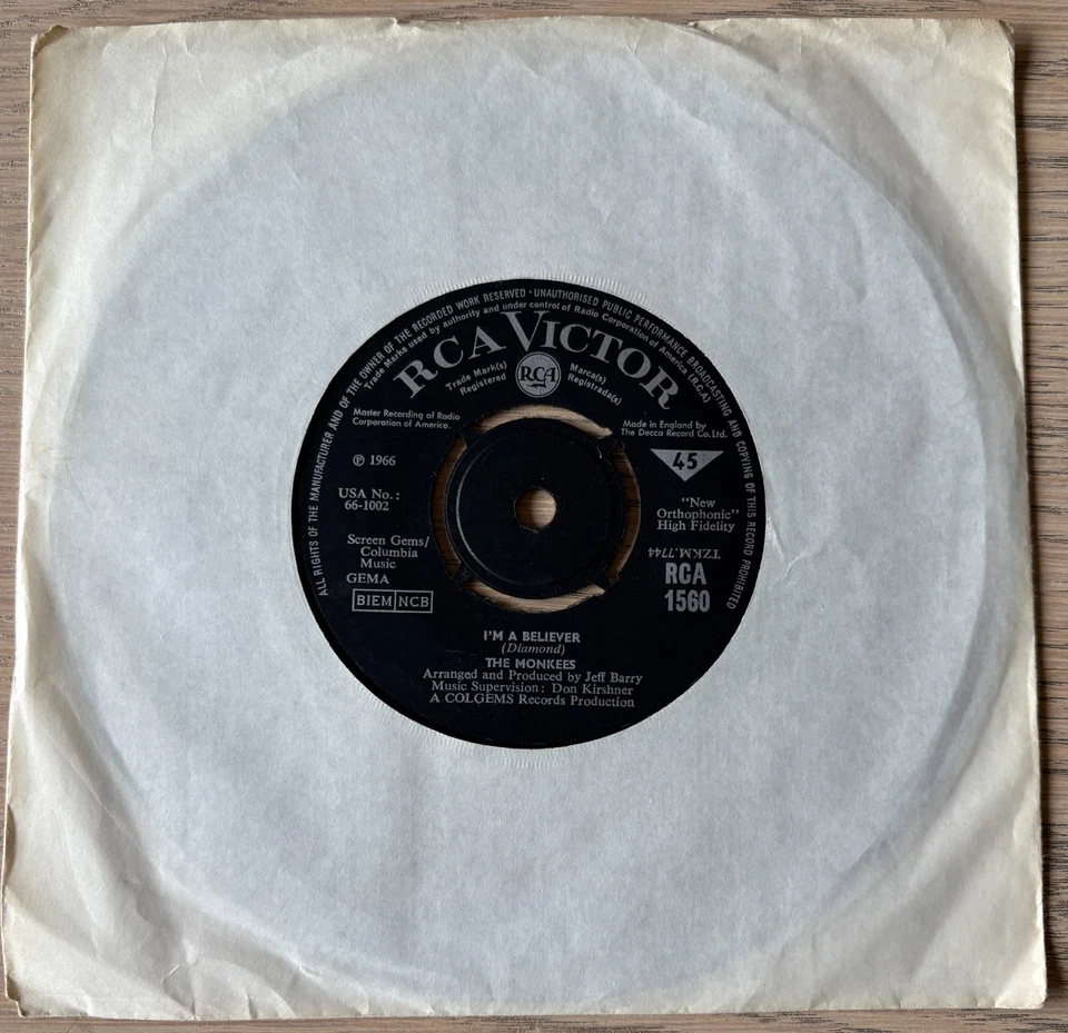 THE MONKEES I'M A BELIEVER 7" RCA VICTOR (1966) VG+ POP MISPRINT ENGLAND - Image 2 of 4