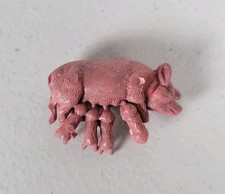 FEEDING PIG AND SUCKLING PIGLETS Plastic Toy Farm Animals figurines HOG Vintage
