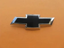 18 19 20 CHEVROLET EQUINOX FRONT GRILLE BOW TIE EMBLEM LOGO BADGE BLACK A42060