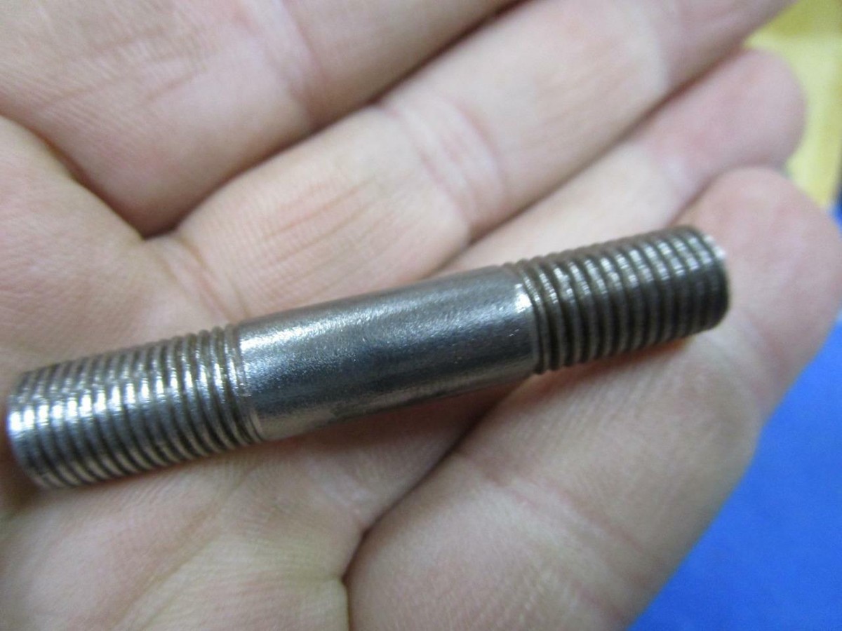 NOS Norton, CYLINDER HEAD STUD 3/8