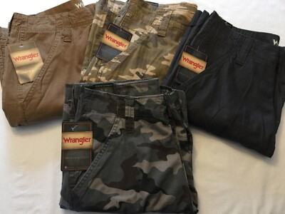 NWT Wrangler Men RipStop Rip Stop Cargo 2 Tech Pocket 8 Pocket Shorts Clearwater