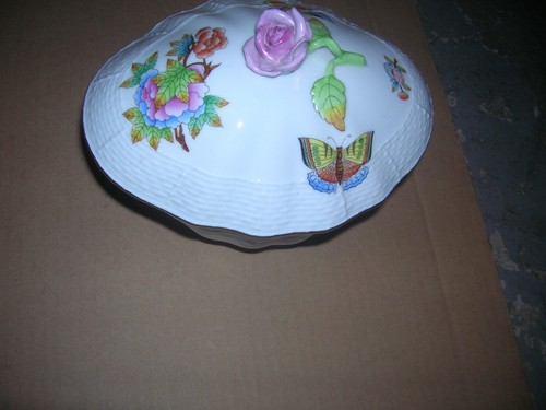 Herend Hungary Rothschild Porcelain Covered Oval Dish Roses Butterfly - Picture 6 of 8