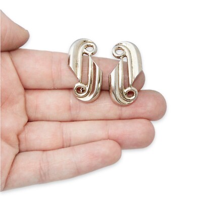 Boucles D'oreilles Vintage BICHE DE BERE Modernist Martelé - Clips, Couleur Argenté, Occasion