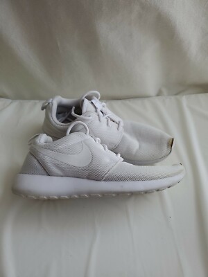 white roshe runs womens