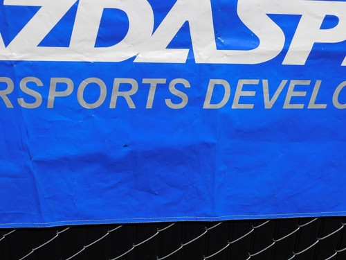 Banner plástico vinilo años 2000 MAZDASPEED MOTORSPORTS DEVELOPMENT 72" X 36" - Imagen 6 de 9