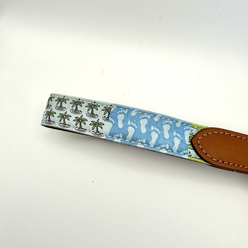 Vineyard Vines Boys Belts Lot of 2 – Beach & Christmas – Size XS & 28 USA Made - Picture 6 of 14