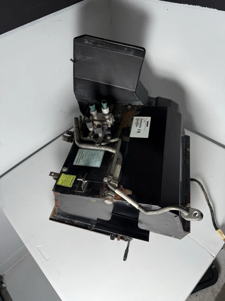 2015 Kenworth W900 Right/Passenger Heater Assembly | P/N F3112211112 1000546631 - Image 3 of 4