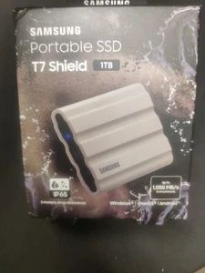 Samsung T7 Bouclier 1TB Externe SSD - Noir (‎MU-PE1T0S/AM)