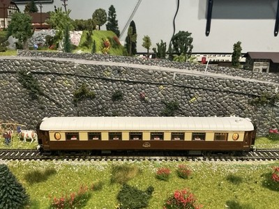 Rivarossi CIWL passenger car 2568 HO scale DC