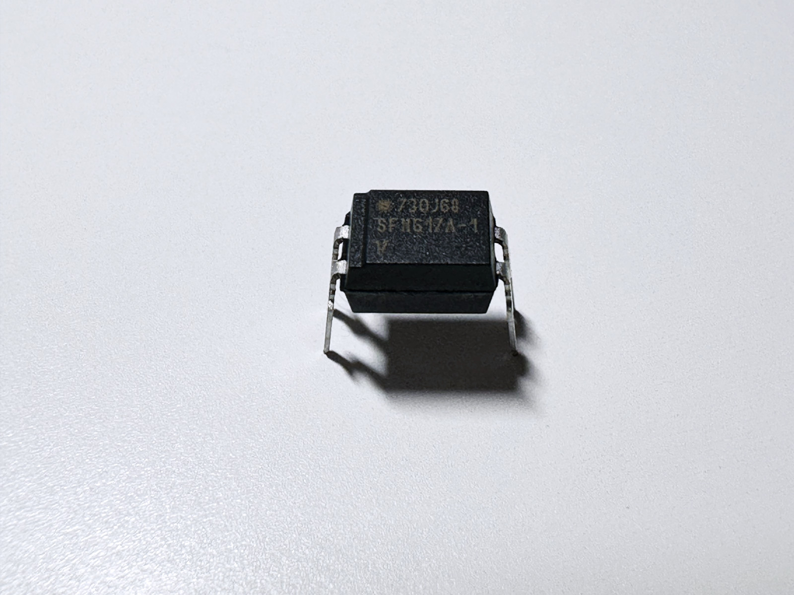 12PCS SFH617A-1 VISHAY Phototransistor Optocoupler CTR 40-80 5300Vrms DIP-4