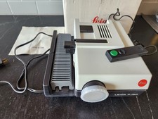 Leica Pradovit P150 Slide Projector w/Tray  Lens Works 35mm