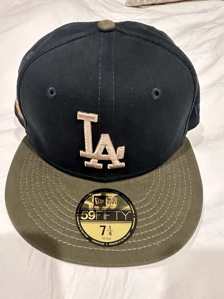 Los Angeles Dodgers New Era 59Fifty 2020 WS Patch 7 1/4 Black, Army Green, Gold - Image 2 of 4