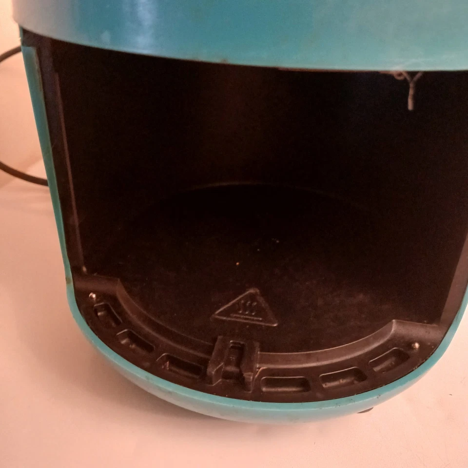 Freidora Farberware azul claro verde azulado de 1,9 cuartos de galón Foto 4 de 4