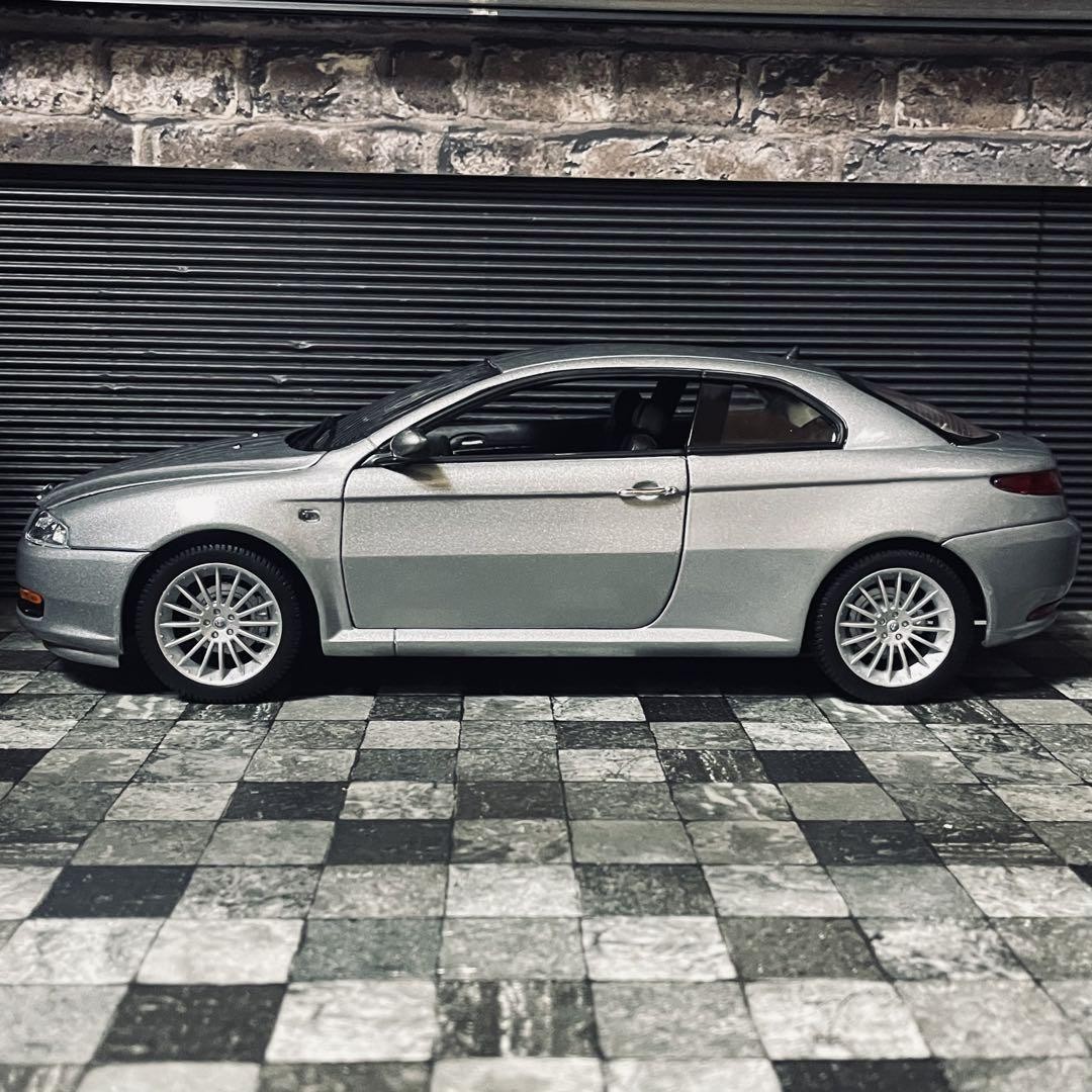 1/18 WELLY アルファロメオ GT 2.0 セレスピード 2003 Alfa Romeo - 1/18 WELLY アルファロメオ GT 2.0 セレスピード