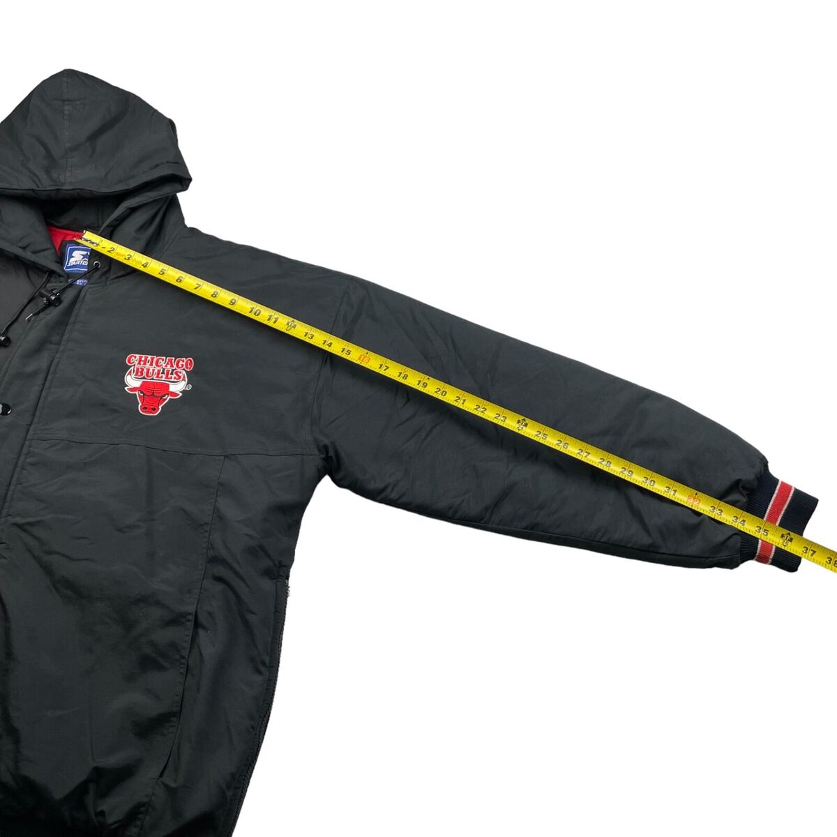 VTG Chicago Bulls x Starter Men's Hooded Insulated Full Zip VTG Chicago Bulls x Starter Men's Hooded Insulated Full Zip