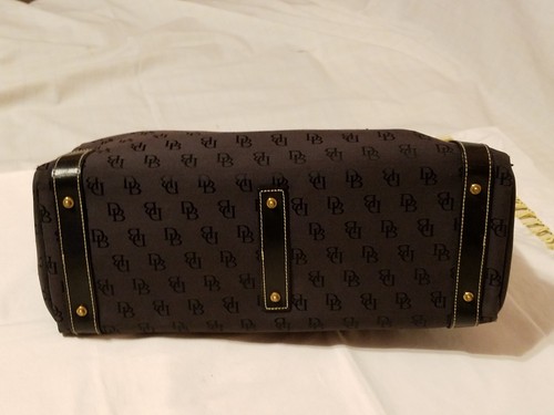 Authentic Dooney & Bourke # H2483911 Shoulder Handbag / clip-on photo case - Picture 11 of 12