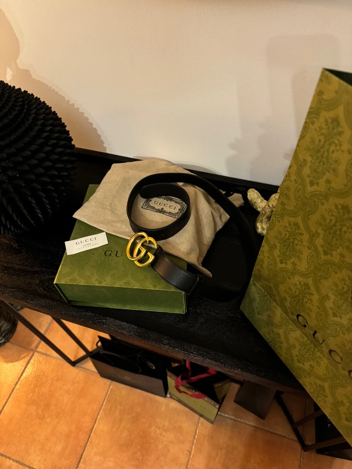 Gucci Ceinture Large avec Boucle GG Dorée 75 cm Femme