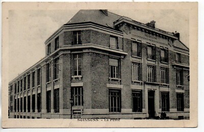 Theme LA POSTE - POSTCARD 02 - SOISSONS - Hotel des postes - la poste 2