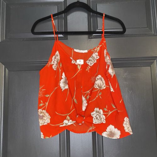 Lush Stitchfix Devon Knot Front Top Size Medium NWT Red Floral Crop Tank