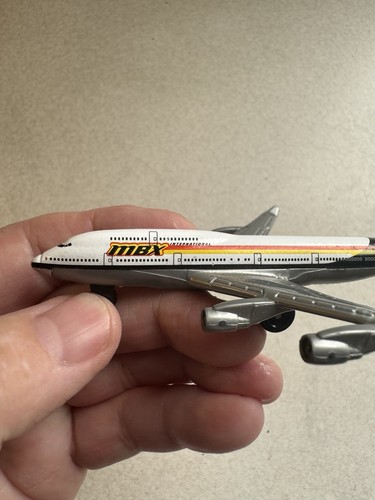 2006 Matchbox Sky Busters MBX Airways Boeing 747-400 Loose - Picture 8 of 11