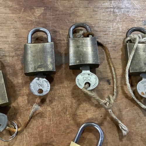 Vintage Brass Padlocks 3 Sta-Lok 1 Ace + others - Picture 5 of 10