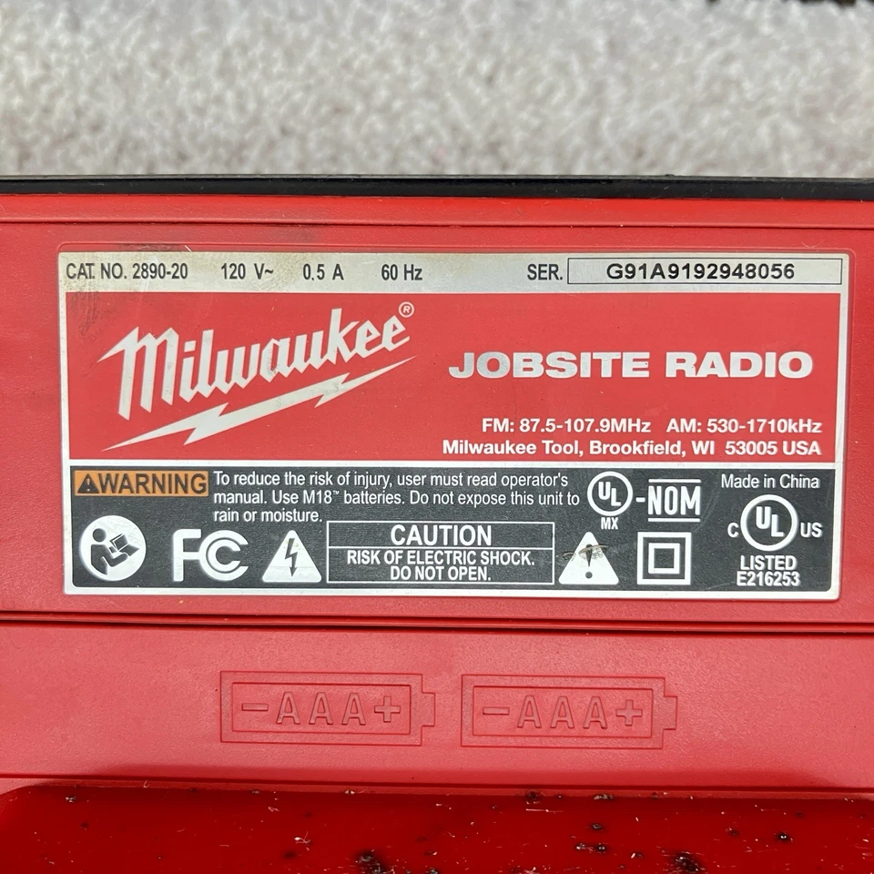 Milwaukee Jobsite Radio 2890-20 18 Volt M18 Cordless Corded USB ChargerTOOL ONLY - Image 3 of 4