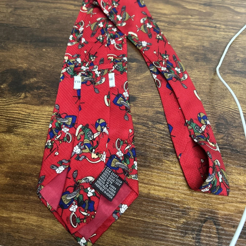 Gravata masculina de seda GOOFY Disney Store pai 4” 57” - Imagem 3 de 4