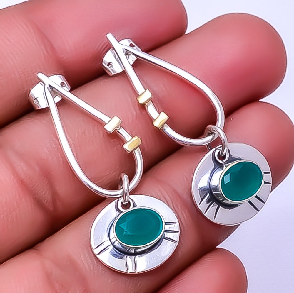 Emerald Simulated 925 Sterling Silver Earrings 1.56 Inch Valentin Gift E60  
