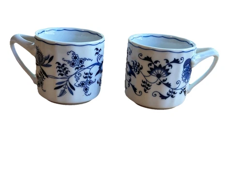 2 BLUE DANUBE BLUE ONION Coffee Mug Tea Cup Tripod Handle Japan Banner Mark Mint