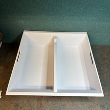 Samsung Refrigerator Ice Bin PN: DA61-15989A