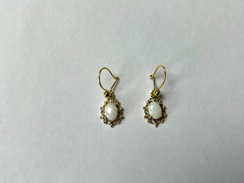 1977 Opal Earrings 9ct Gold Opal Vintage earrings Safety Hook Wire Gold Earrings - 第 2/19 張圖片